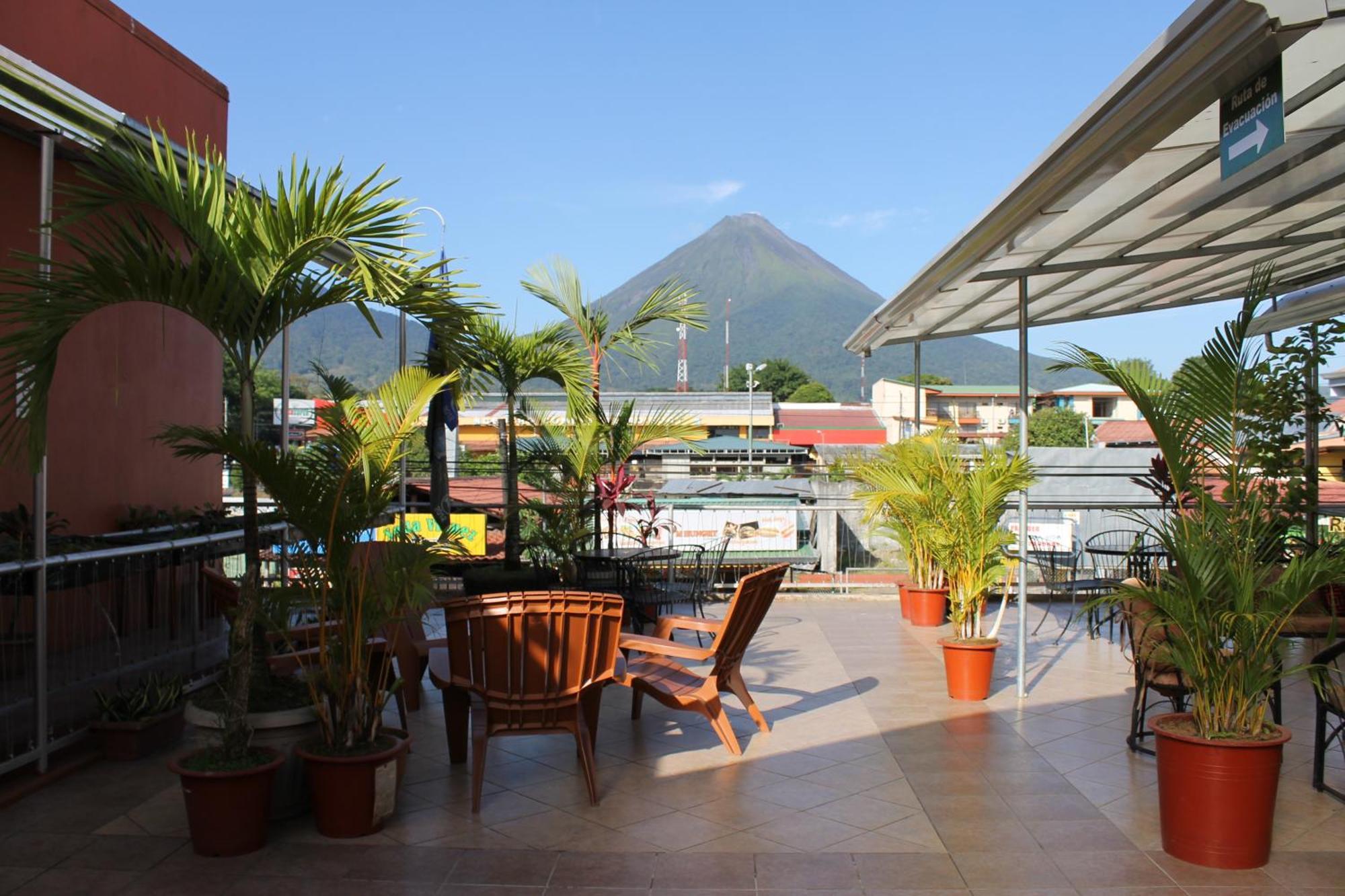 Hotel Las Colinas La Fortuna Exterior photo