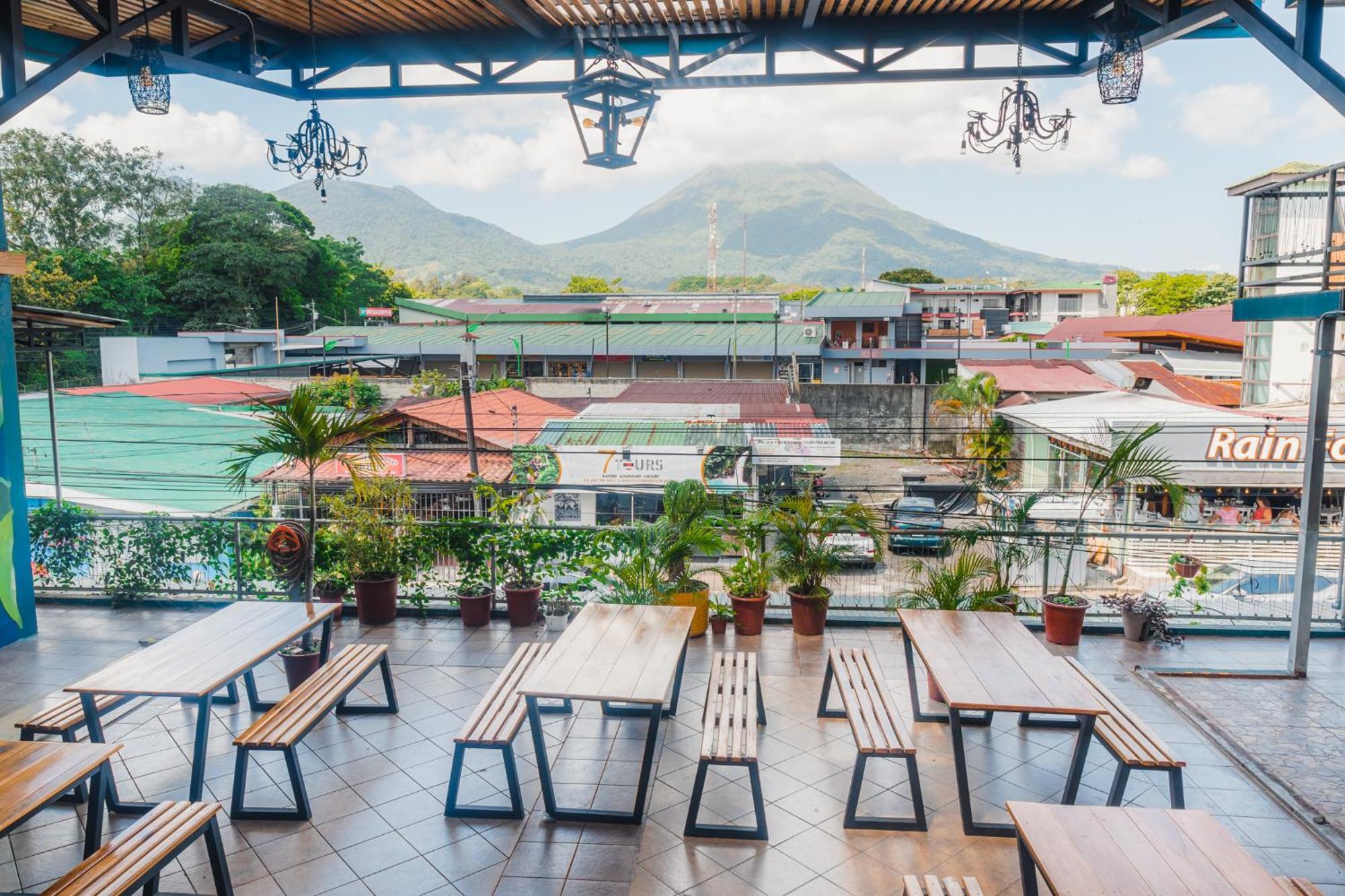 Hotel Las Colinas La Fortuna Exterior photo